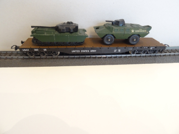 Roco H0 Flachgüterwagen mit Panzer